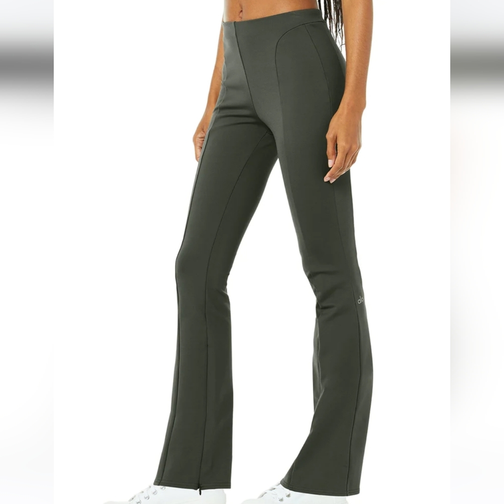 Alo Flare Legging